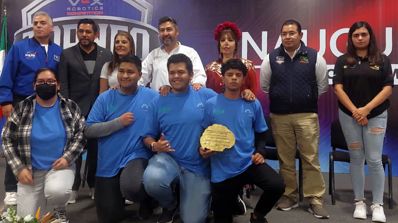 Alumnos de la UTM ganan primer y tercer lugar en torneo de robótica